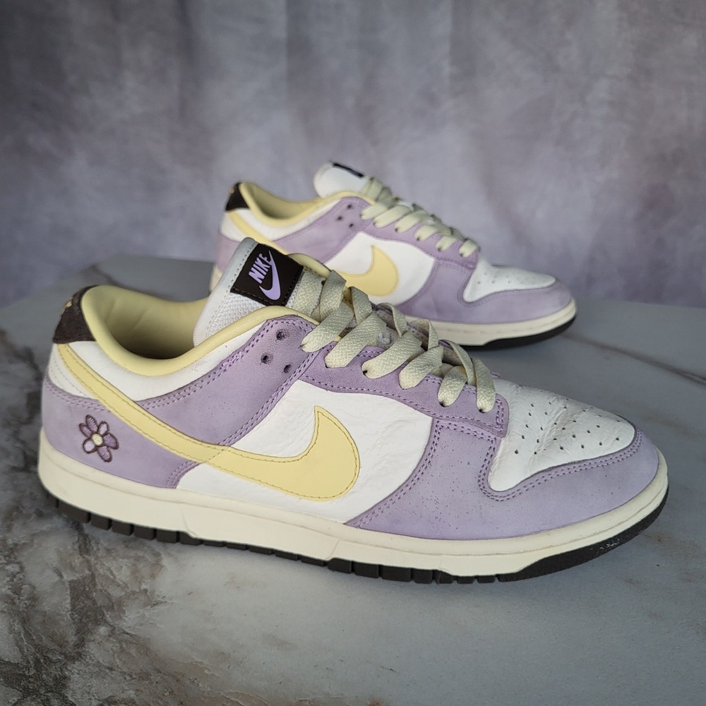 Size 9.5 - Nike Dunk Premium Low Lilac Bloom W